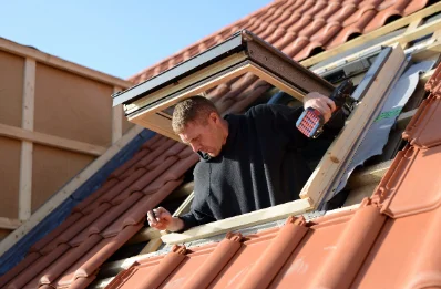 Pose de fenêtres de toit Velux à Séchilienne